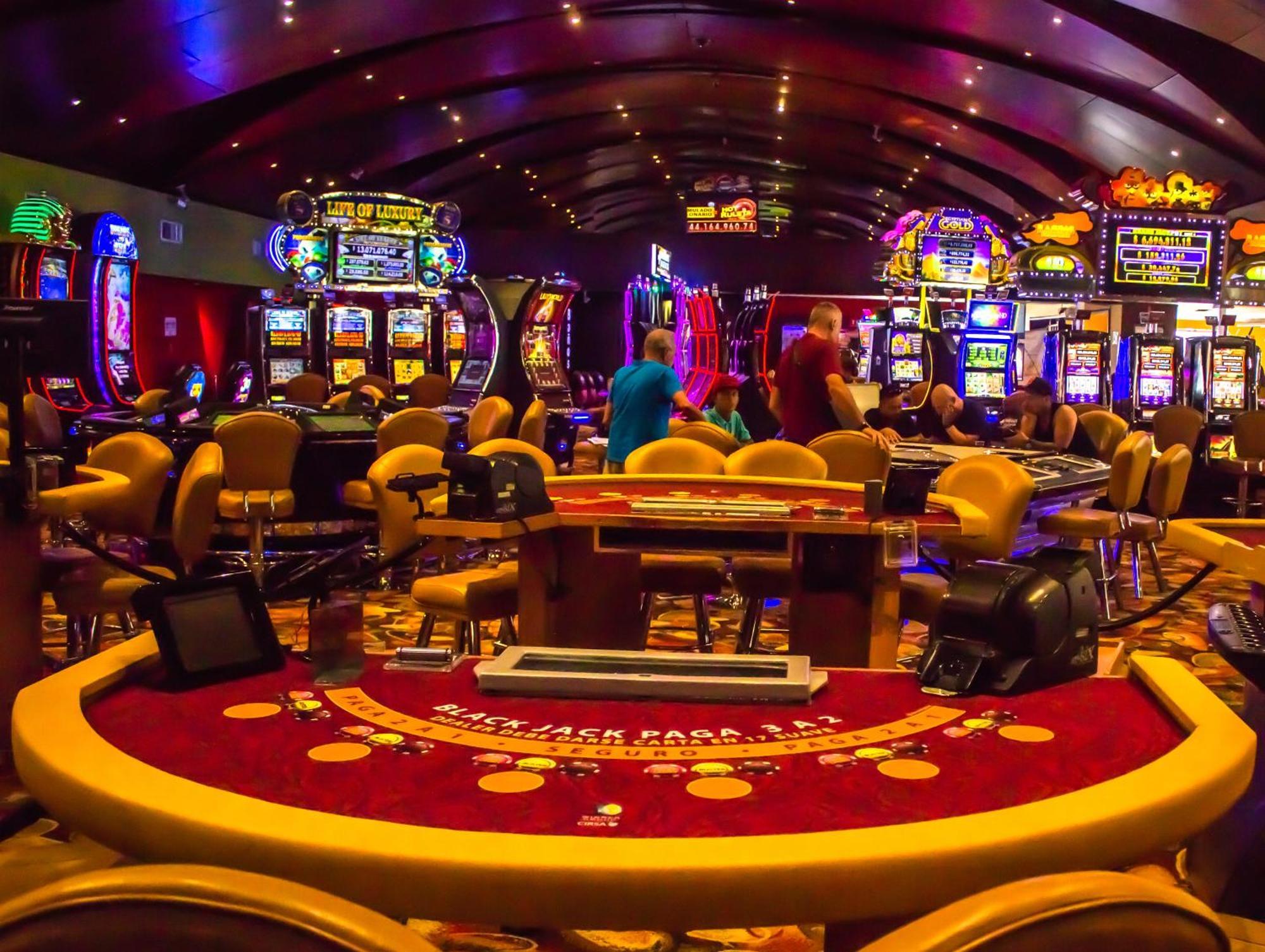 Hotel Almirante Cartagena Colombia Εξωτερικό φωτογραφία Casino Slots