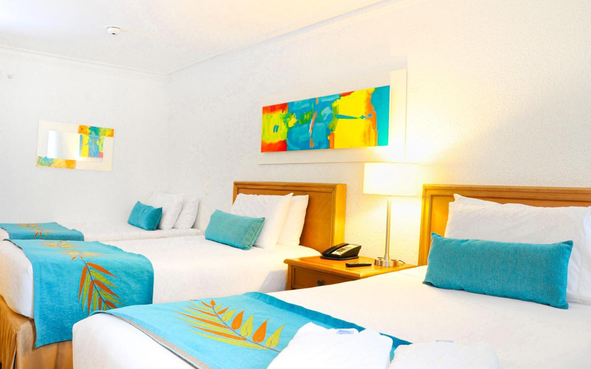 Hotel Almirante Cartagena Colombia Εξωτερικό φωτογραφία A room at the hotel